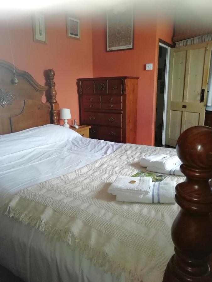 Clearview Cottage เซนต์ออสเทลล์ ภายนอก รูปภาพ